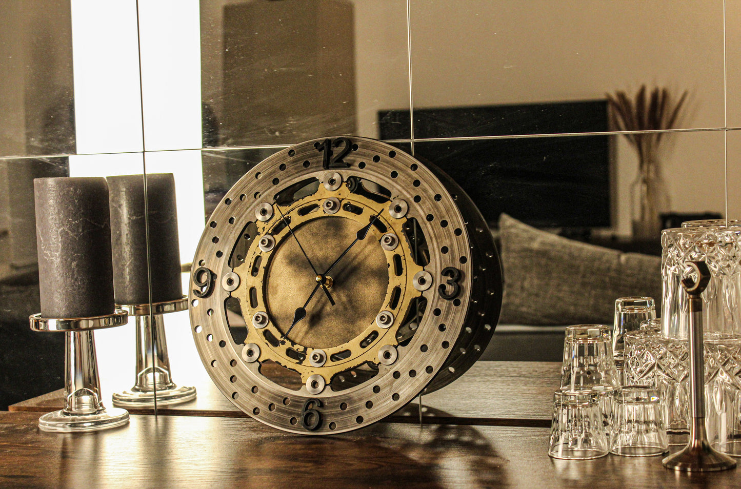 Bremsscheibenuhr - Motorrad (Vintage Edition) - Mortal Engines Interior Design