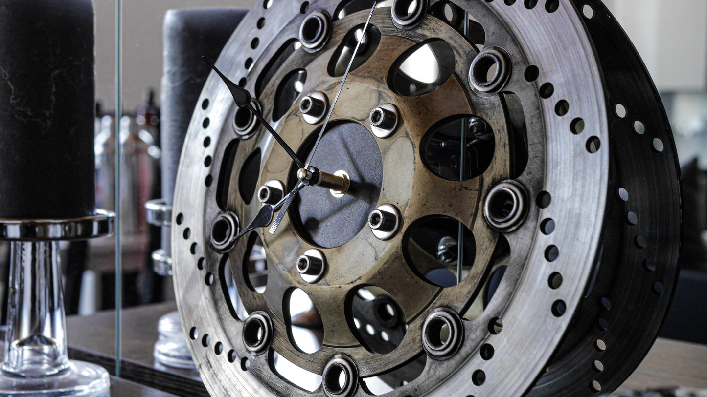 Bremsscheibenuhr - Motorrad (Vintage Gold Edition 2.0) - Mortal Engines Interior Design