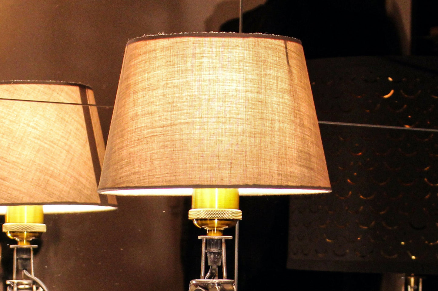 Schreibtischlampe - Auto Nockenwelle (RS4 Audi), verschiedene Lampenschirme - Mortal Engines Interior Design