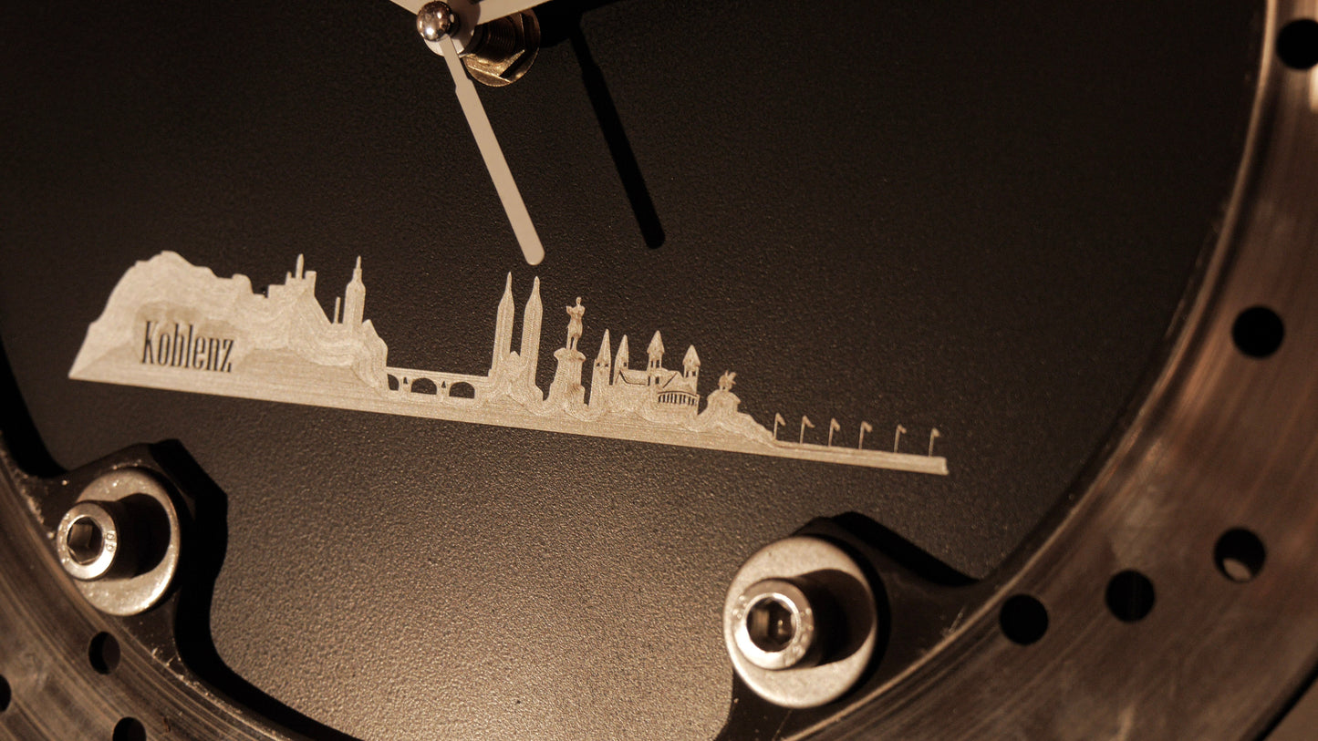 Wanduhr - Uhr aus Motorradbremsscheibe, Lasergravur (Koblenz Edition) - Mortal Engines Interior Design