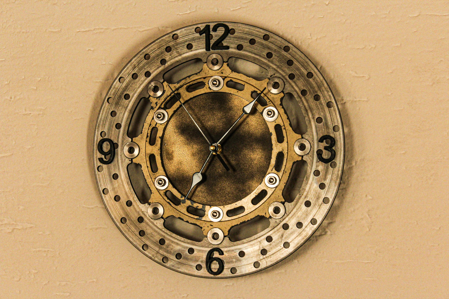 Bremsscheibenuhr - Motorrad (Vintage Edition) - Mortal Engines Interior Design